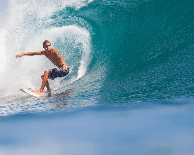 Surf & Stay: Intermediate Flow